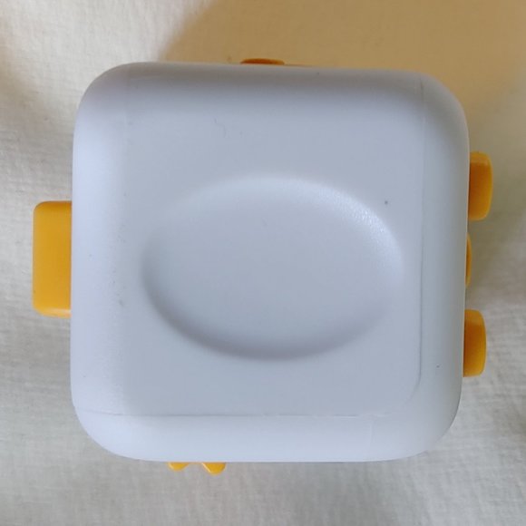 Fidget Cube - Picture 4 of 6